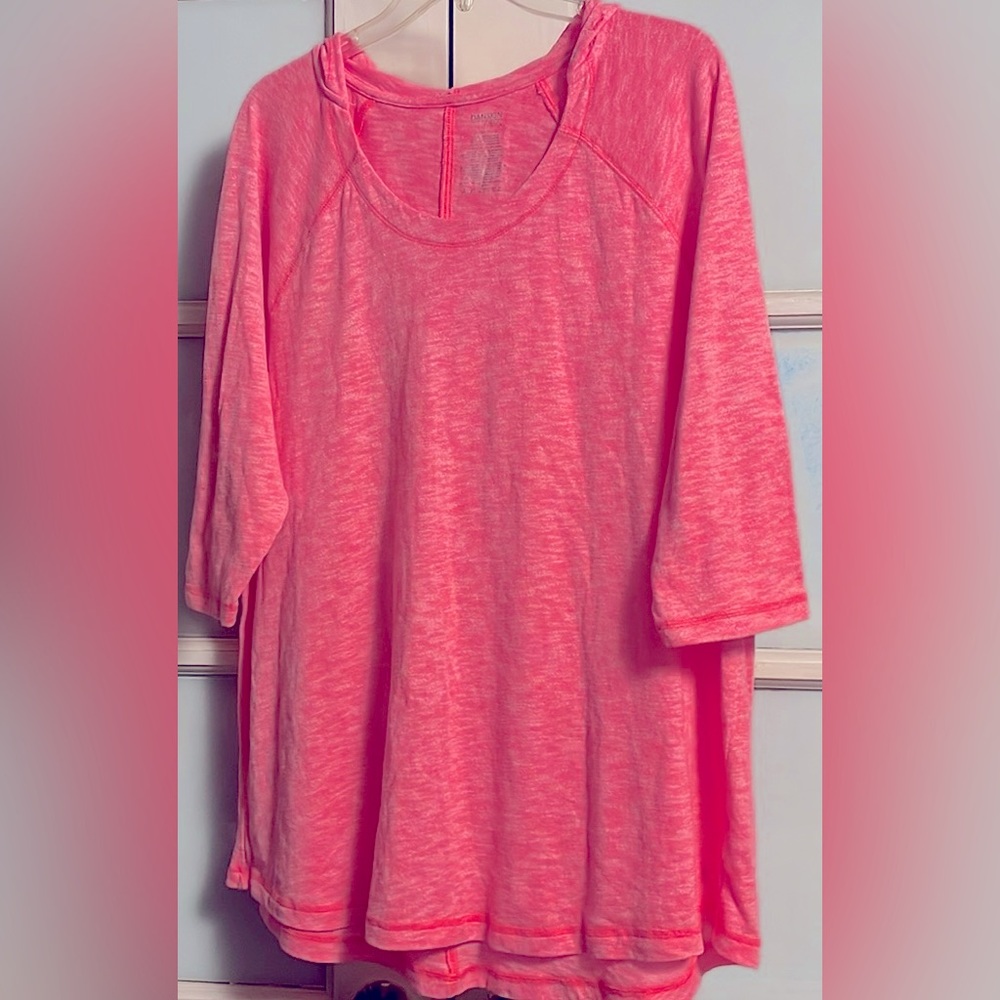 Danskin Now Lightweight Hooded Tunic with 3/4 Length Sleeves Neon Pink